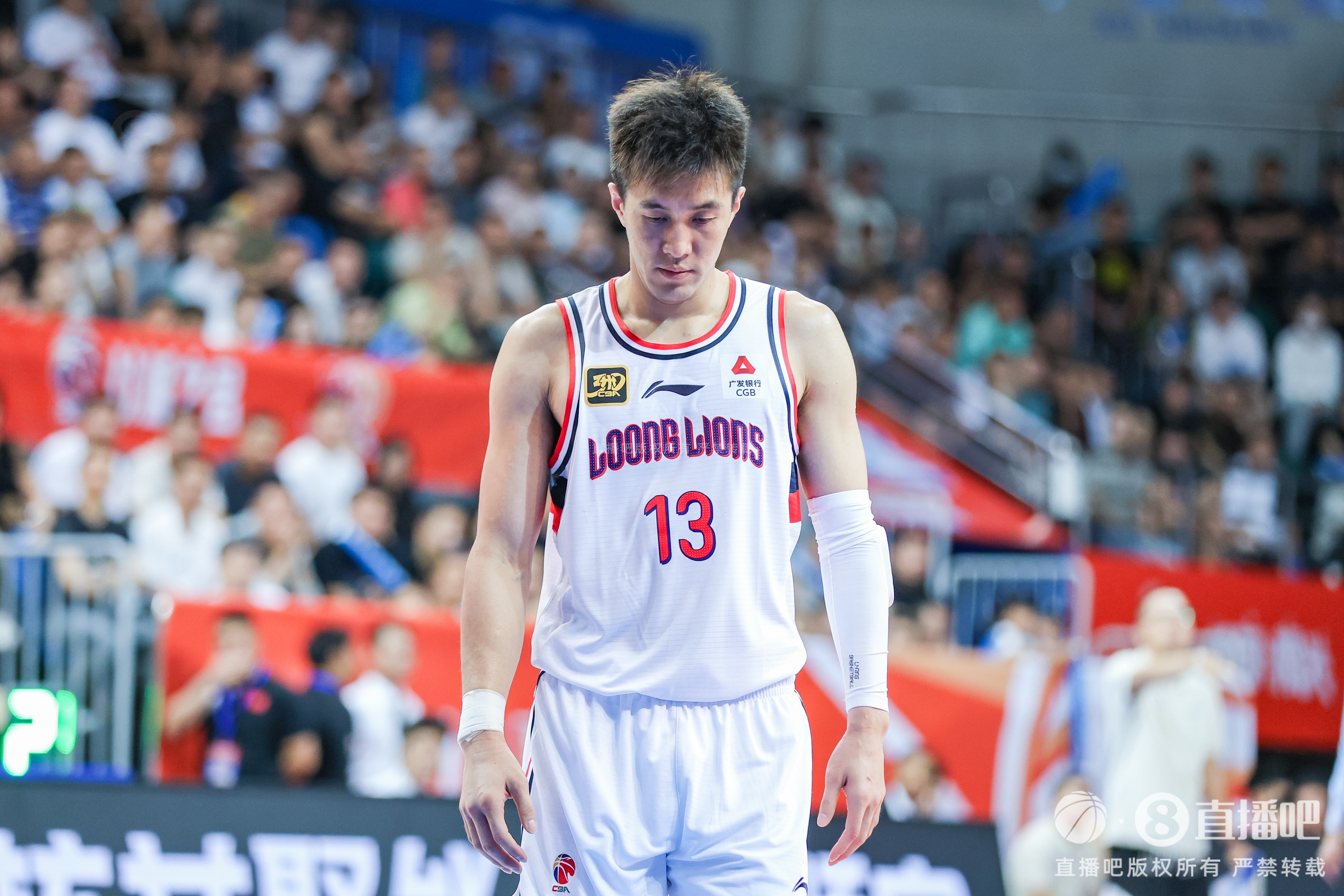 华体会赛事数据-引发热议！“郭艾伦被诈骗近千万”词条登上热搜 目前升至第2